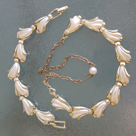 Source Unknown Jewelry - VTG  pearlized lucite set #280